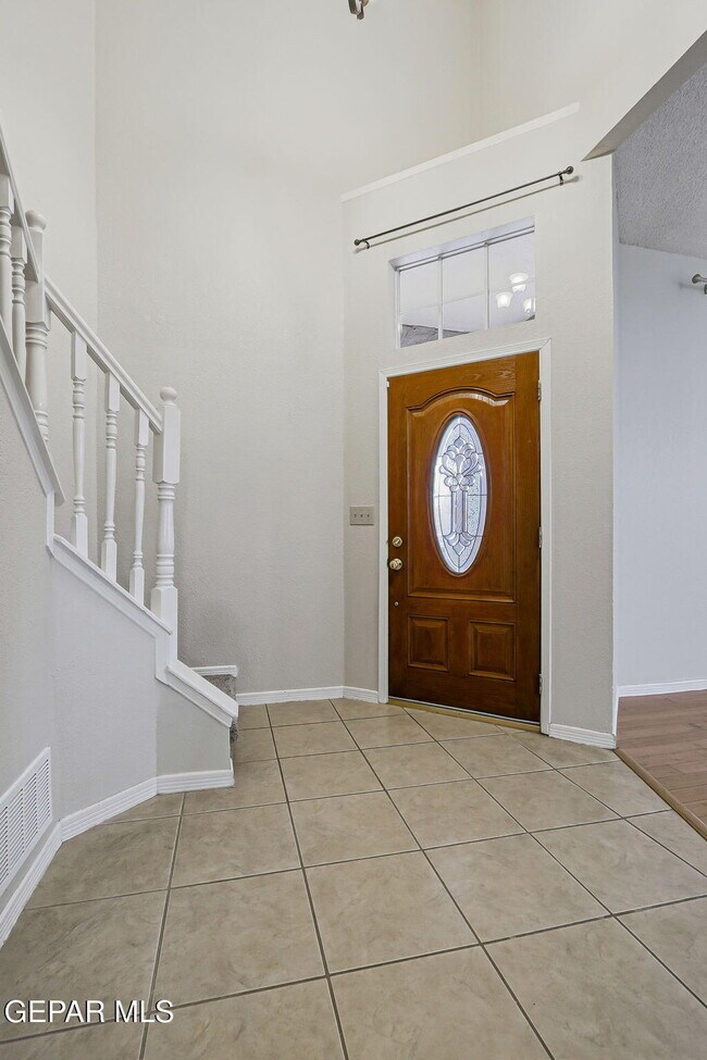 Photo - 1117 W Bend Ln