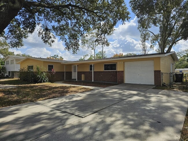 Building Photo - 211 Terrace Dr