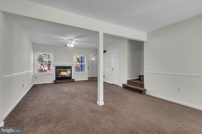 Photo - 6 Janwall Ct