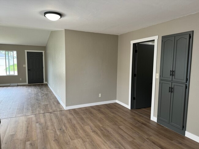 Photo - 1941 S 35th St