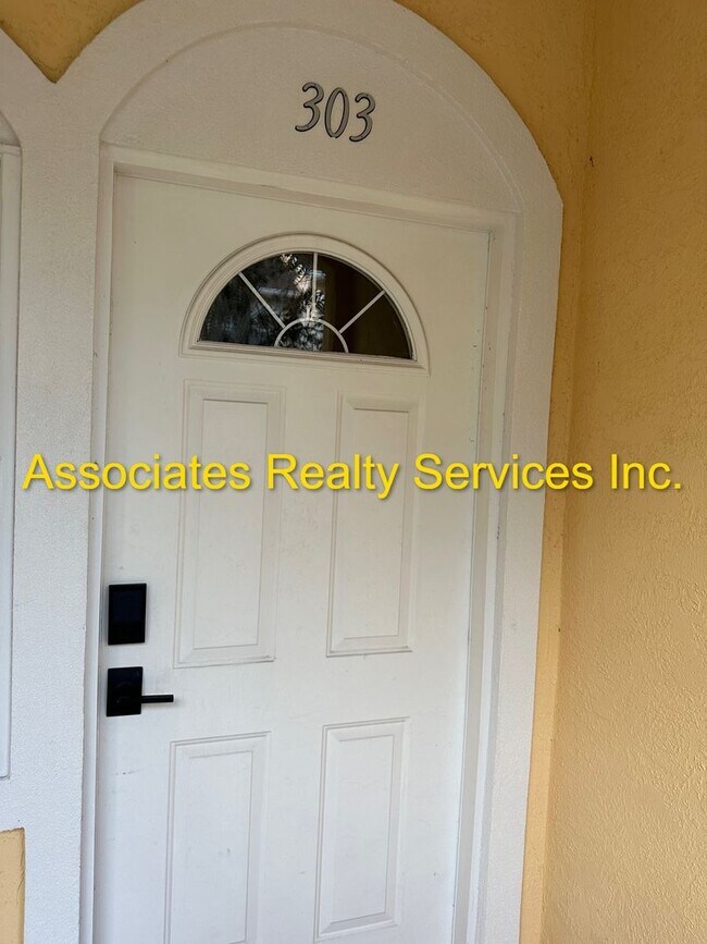 Photo - LOOK! Hot on the market! Spacious 2 bedroom condo in Mallorca Square! LOOK!