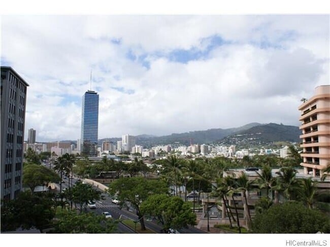 Building Photo - Allure Waikiki - 2 bedroom, 2 bath with 1 ... Rental