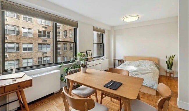 Photo - 35 E 38th St Unit 7H