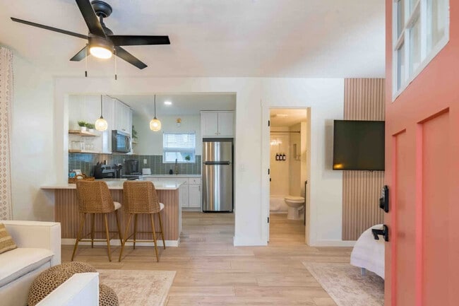 Photo - 138 1/2 Oneida Street-SI ID1578396P Unit SI ID1578396P