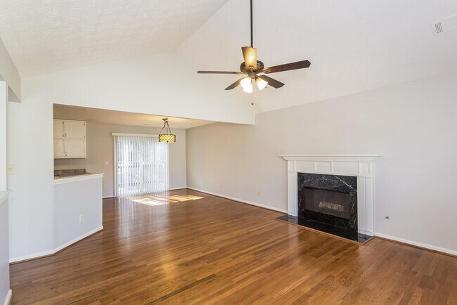 Photo - 262 Northwind Dr