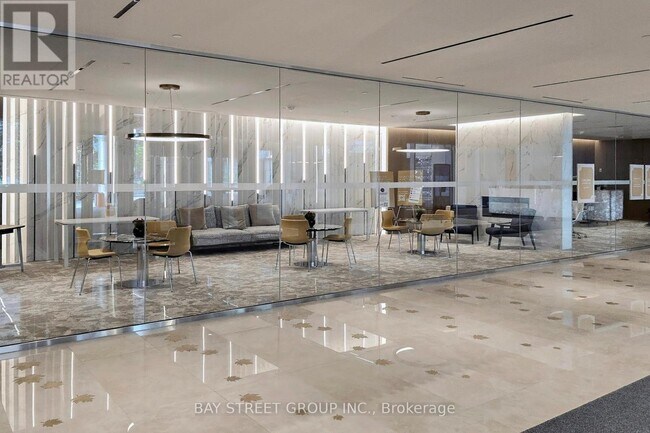 Photo - 3 Concord Cityplace Wy Unité 5710