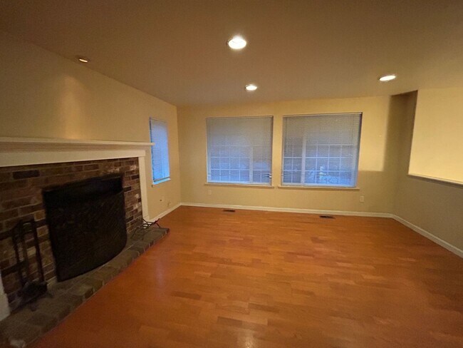 Photo - 5952 Longdin Rd