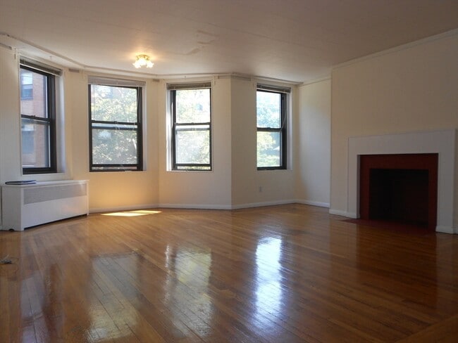Building Photo - 43 Carlton St Unit 10 Rental