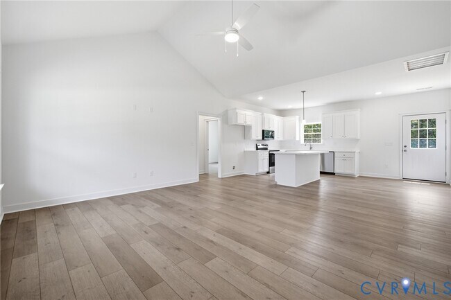 Photo - 21161 Baileys Ln