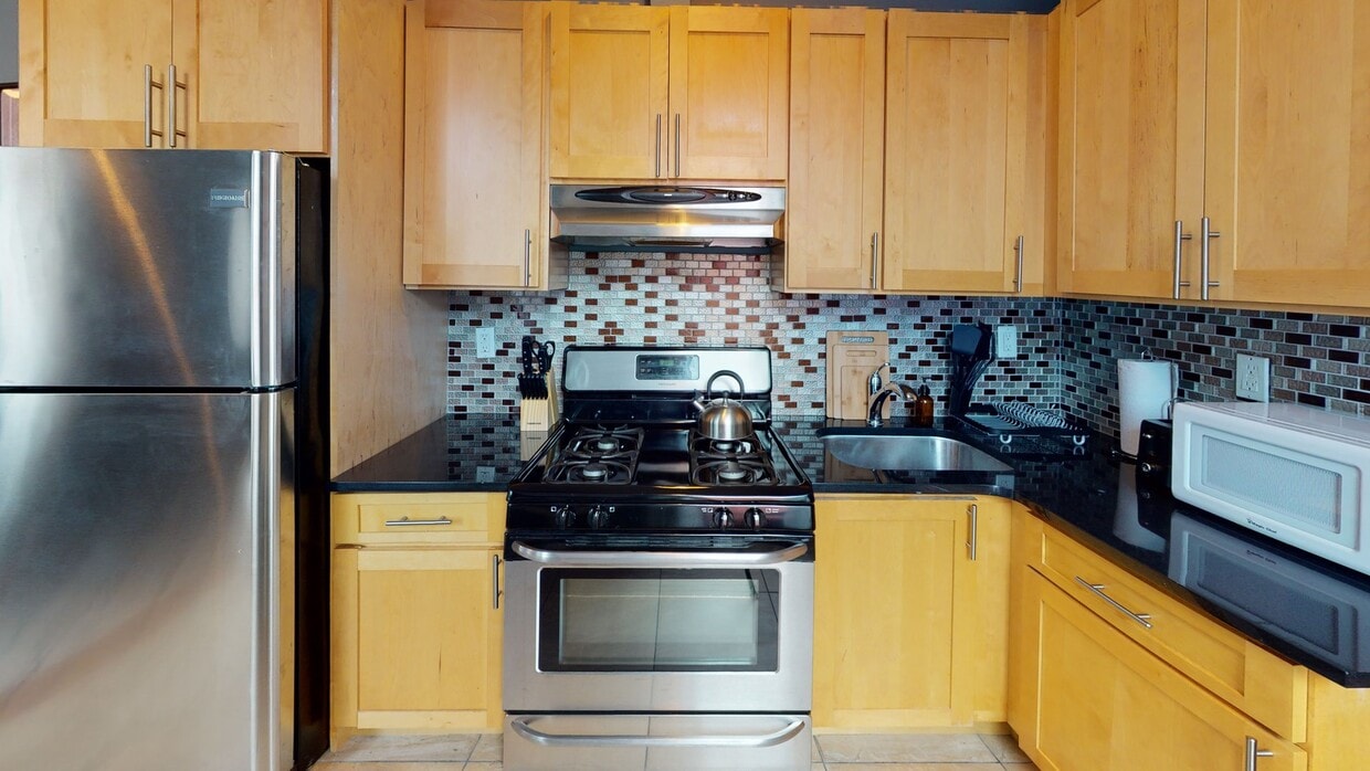 Photo - Private bedroom in 2 bed/1 bath Home