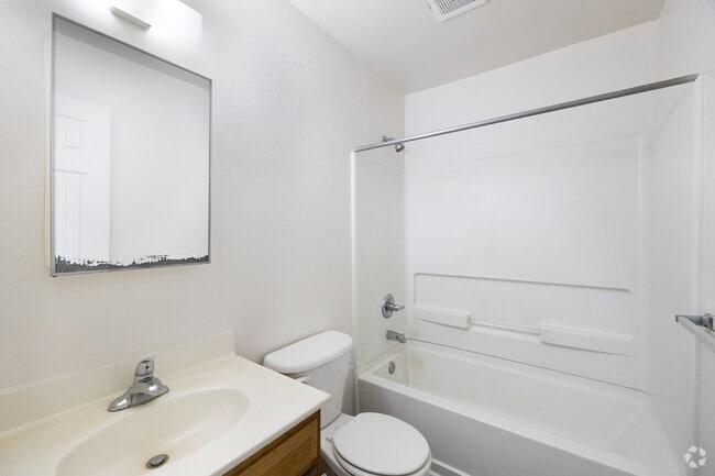 2BR, 1BA - 791SF - Bathroom - Tyler Run II