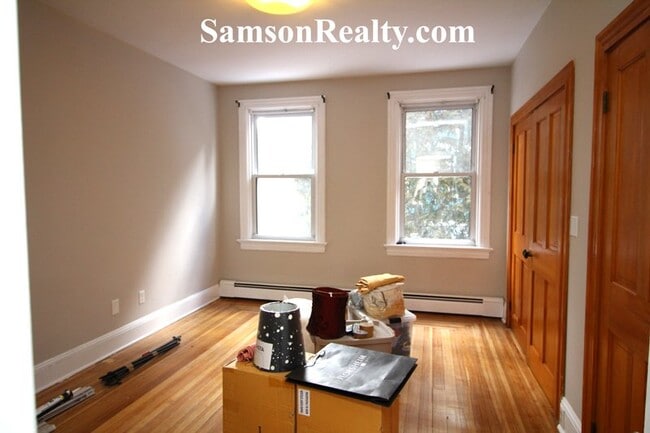 Photo - 483 Hope Unit 1