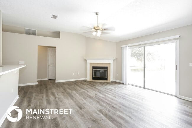 Photo - 845 Corsica Ln