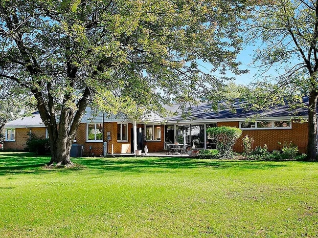 Photo - 3336 Overland Pass