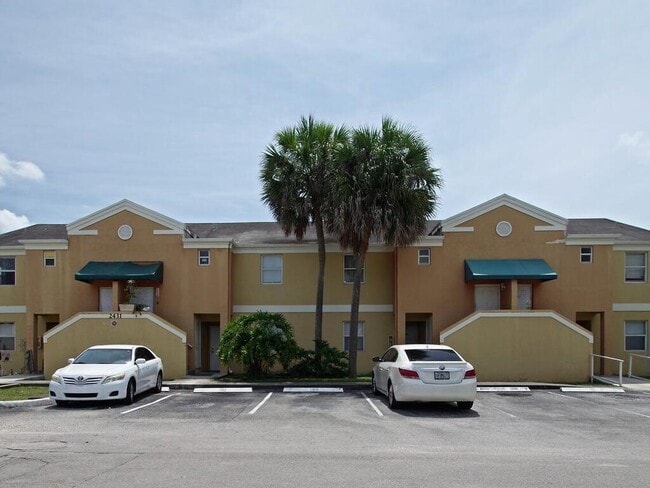 Building Photo - 2431 NW 56th Ave Unit 5-201