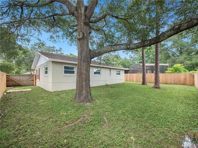 Photo - 304 E Highland St