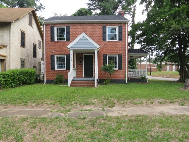 Building Photo - Newly renovated and updated home in Historic Petersburg.