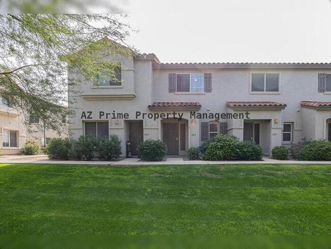 Photo - 1961 N Hartford St