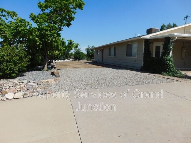 Photo - 396 S Camp Rd