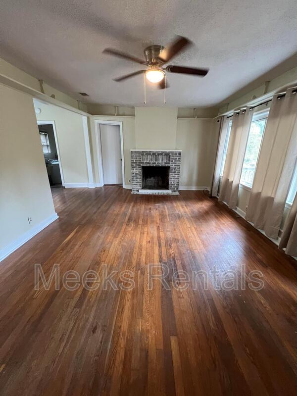 Photo - 1418 Ravinia Rd