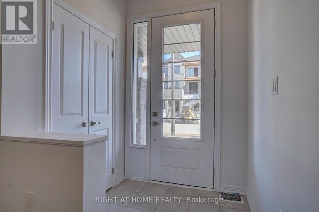 Photo - 2038 Cameron Lott Cres