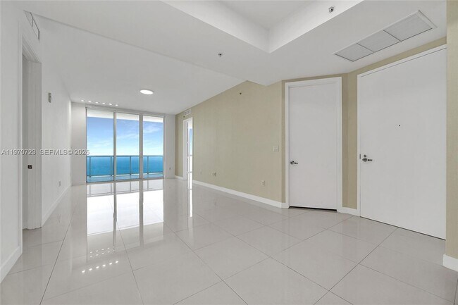 Photo - 18201 Collins Ave Unit 4808