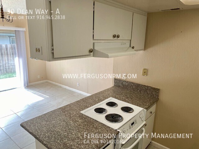 Photo - 30 Dean Way Unidad A