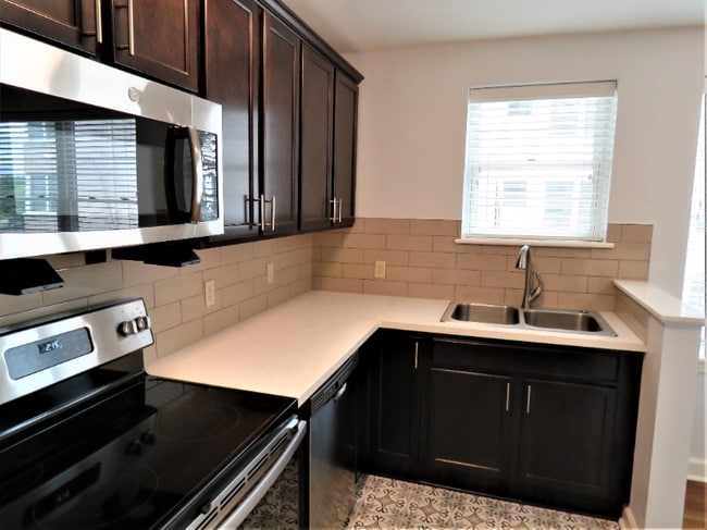 Photo - 1717 S Louisiana St Unit R