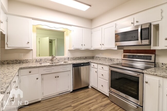 Photo - 1210 S 1st St