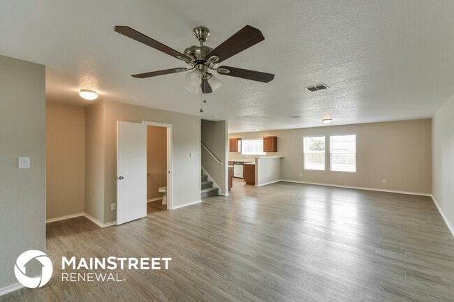 Photo - 338 Spruce Breeze