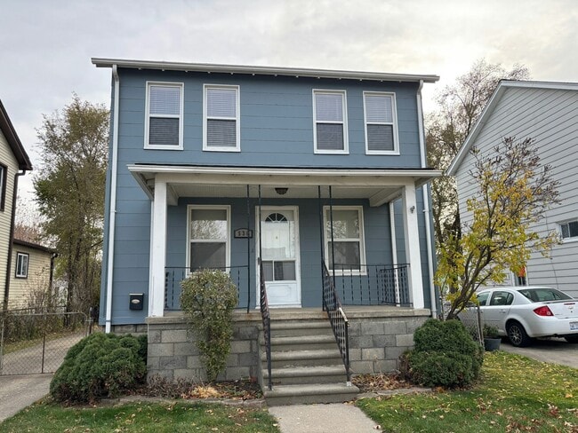 Building Photo - 536 E Jarvis Ave