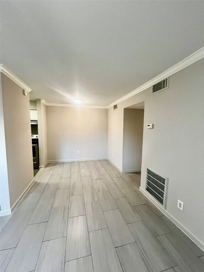 Photo - 3300 Pebblebrook Dr Unidad 89