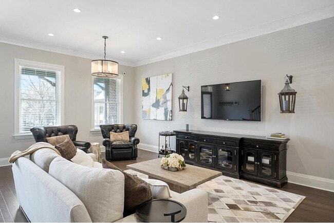 Photo - 112 W Starr Ave