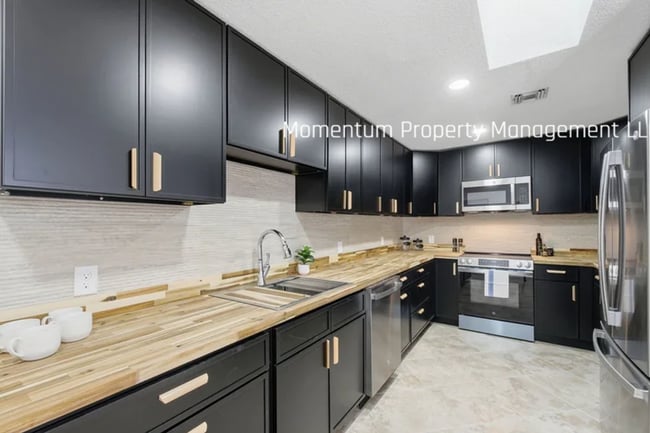 Photo - Gorgeous 4 Bedroom in Dunedin! Full Upgraded w/ a Pool!! Don't Miss Out!!