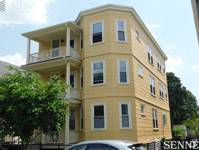 Building Photo - 142 Dudley St Unit 142 Dudley St Rental