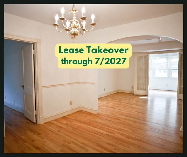Building Photo - Beautiful condo with sunroom and hardwood floors - lease takeover through 7/2027!