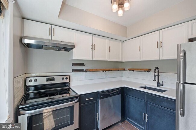 Photo - 3312 S 28th St Unidad 303
