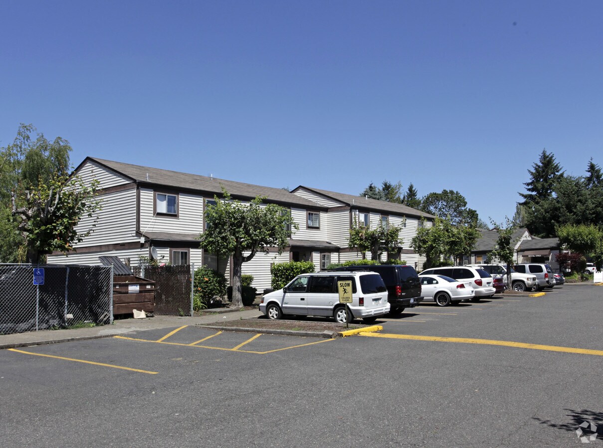 Photo - Pinewood Village Apartments