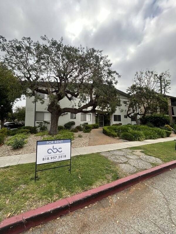 Photo - 346 N Louise St