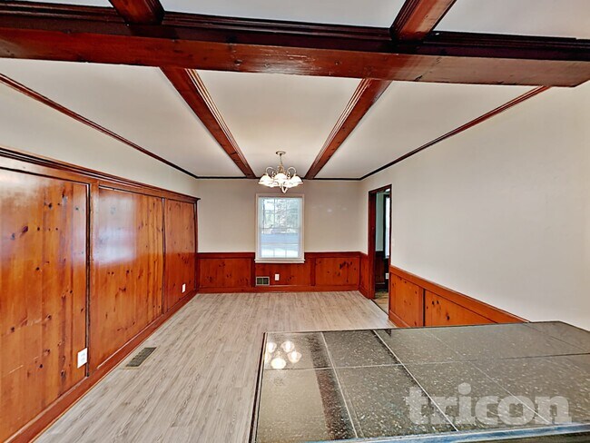 Photo - 1606 Huntington Dr