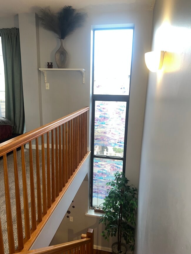 Building Photo - 2324 Dean St Unit 1 Bedroom Duplex Rental