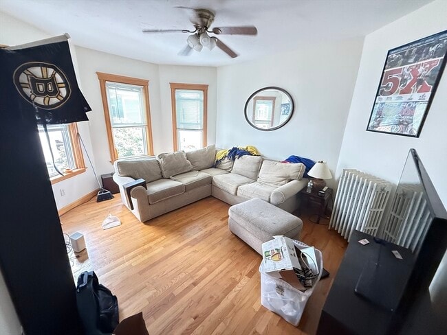 Building Photo - 14 Bellflower St Unit 3