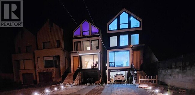 Photo - 2970A Bayview Ave