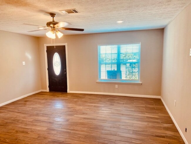 Photo - REMODELED 3 BEDROOM 2.5 BATH HOME CLOSE TO DOWNTOWN HOUSTON