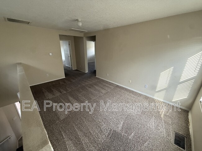 Photo - 12516 Snowmass Way NE