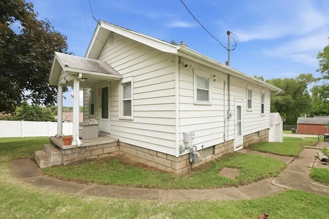 Photo - 1302 38th Avenue Dr