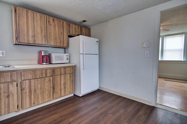 Photo - 4841 Oldenburg Ave Unit 1