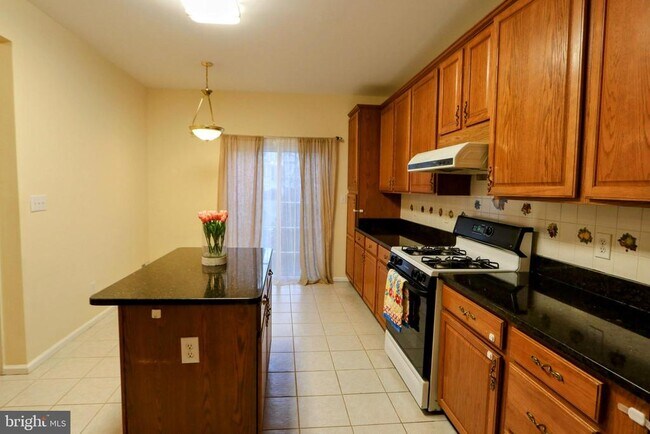 Photo - 34 Windsor Pond Rd