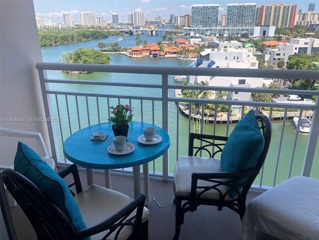 Building Photo - 400 Kings Point Dr Unit 1112