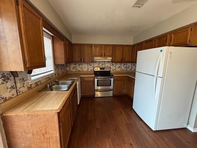 Photo - E 11th St Unit 701 E 11th ST